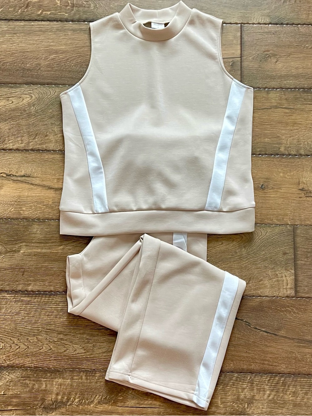 Sleeveless Casual Set in Light Beige with White Trim